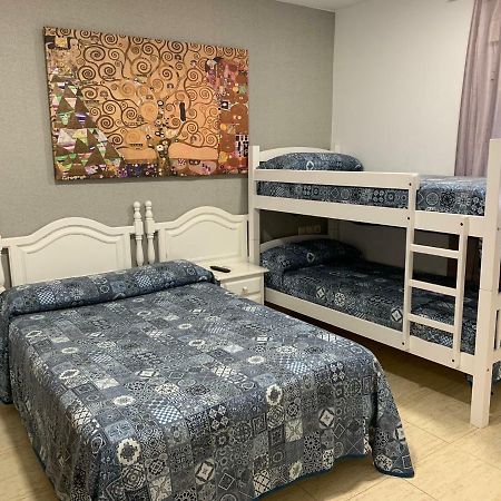 Hostal 82 Olias del Rey Ngoại thất bức ảnh