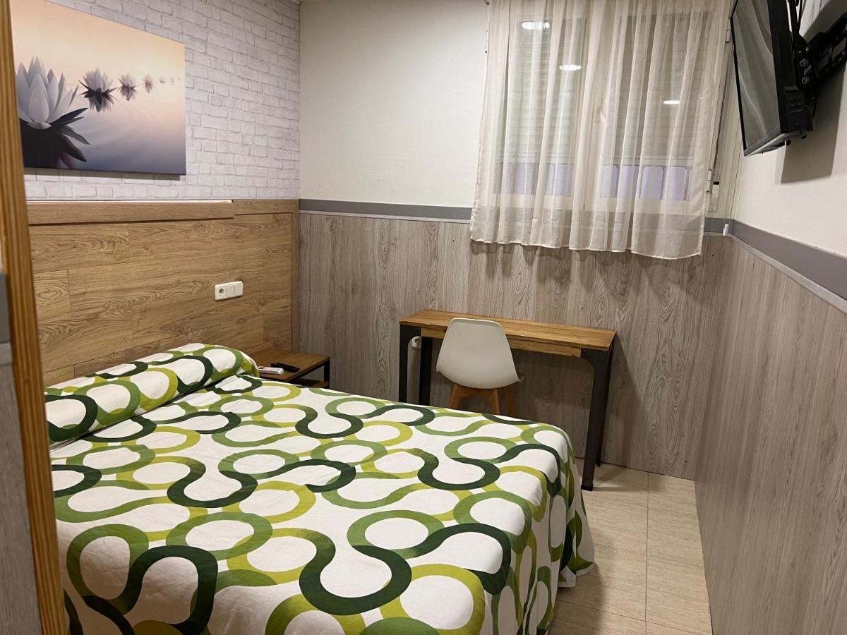 Hostal 82 Olias del Rey Ngoại thất bức ảnh