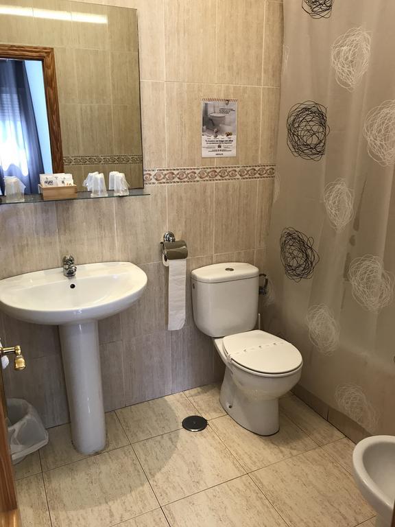 Hostal 82 Olias del Rey Phòng bức ảnh