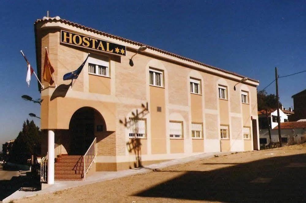 Hostal 82 Olias del Rey Ngoại thất bức ảnh
