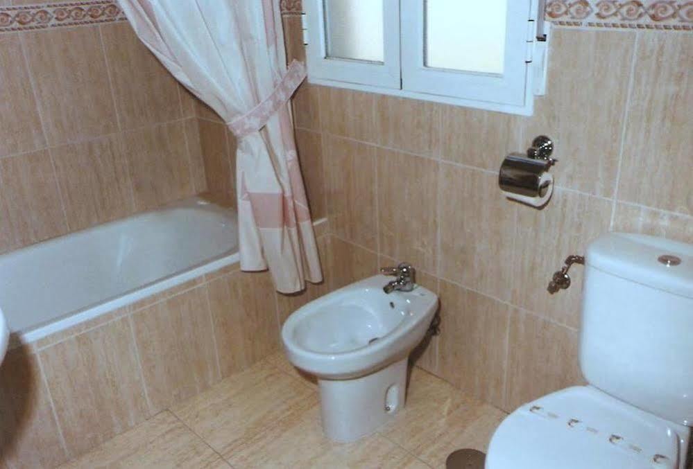 Hostal 82 Olias del Rey Ngoại thất bức ảnh